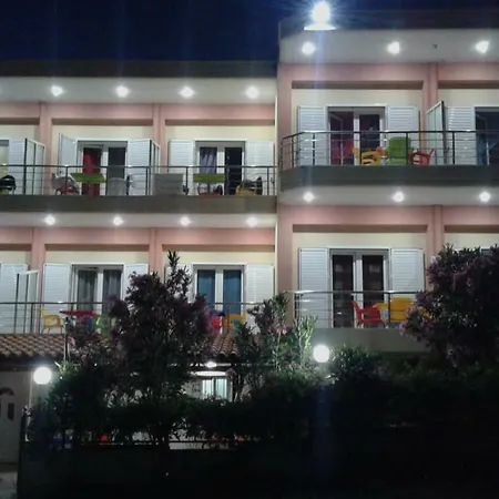 Oasis Drymades Hotell 2*