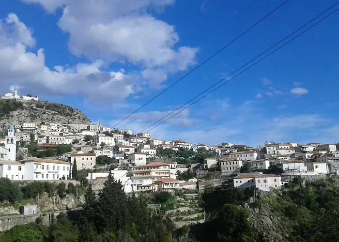 酒店 Oasis Drymades 2*