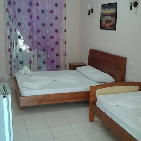 מלון Oasis Drymades