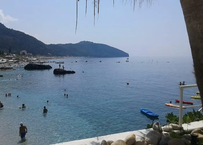 Hotel Oasis Drymades